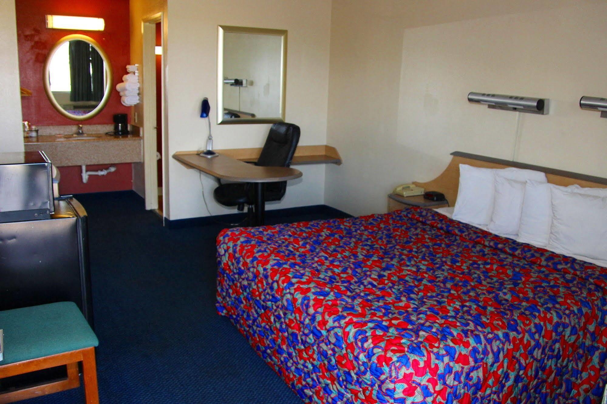 Q Lodging Extended Stay San Antonio Ngoại thất bức ảnh